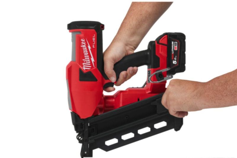 Spikpistol M18 Fdn-0c